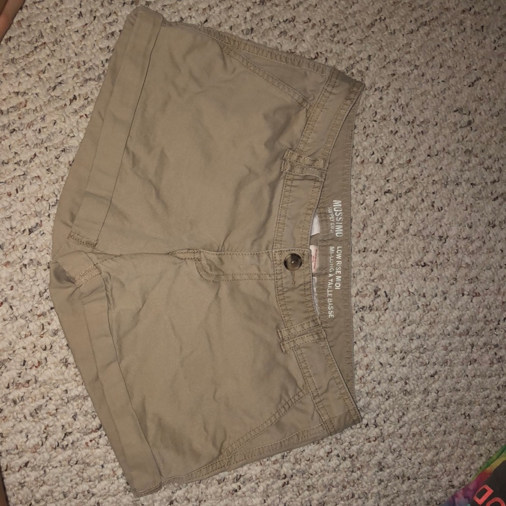 Low Rise Kaki shorts